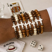 Pulseiras de Madeira com Cruz